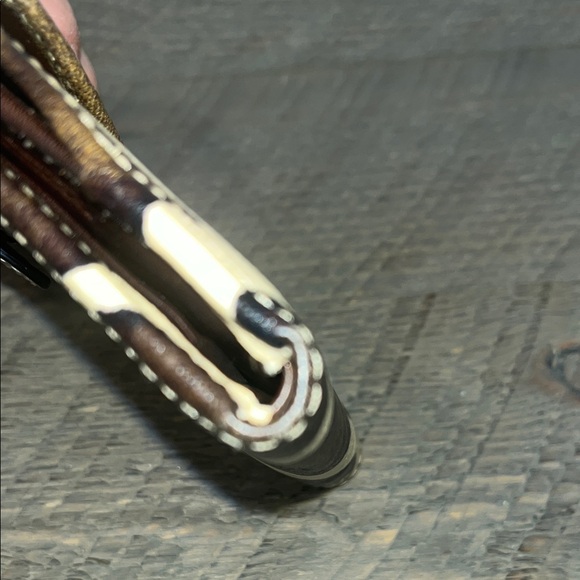 Dooney & Bourke Leather Giraffe Print Wallet - Picture 10 of 11